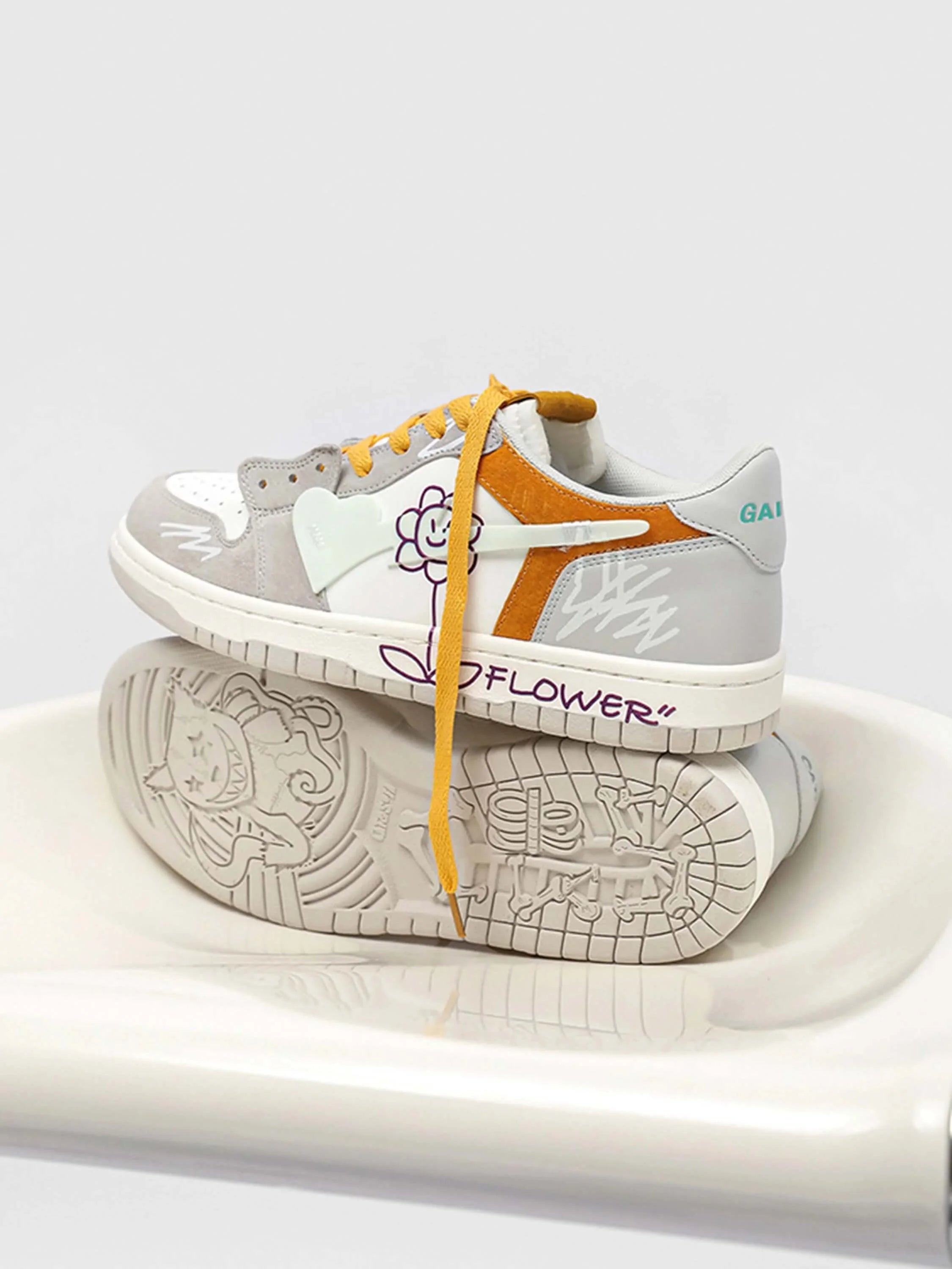 Hip-hop Trend Niche Sunflower Couple Sports Skate Shoes-2223