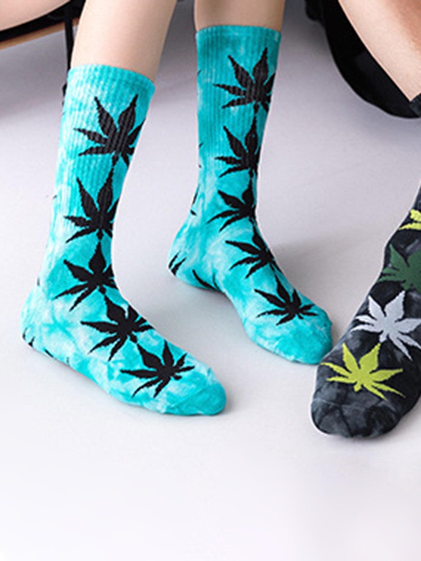 Tie-Dye Mid-Calf Socks