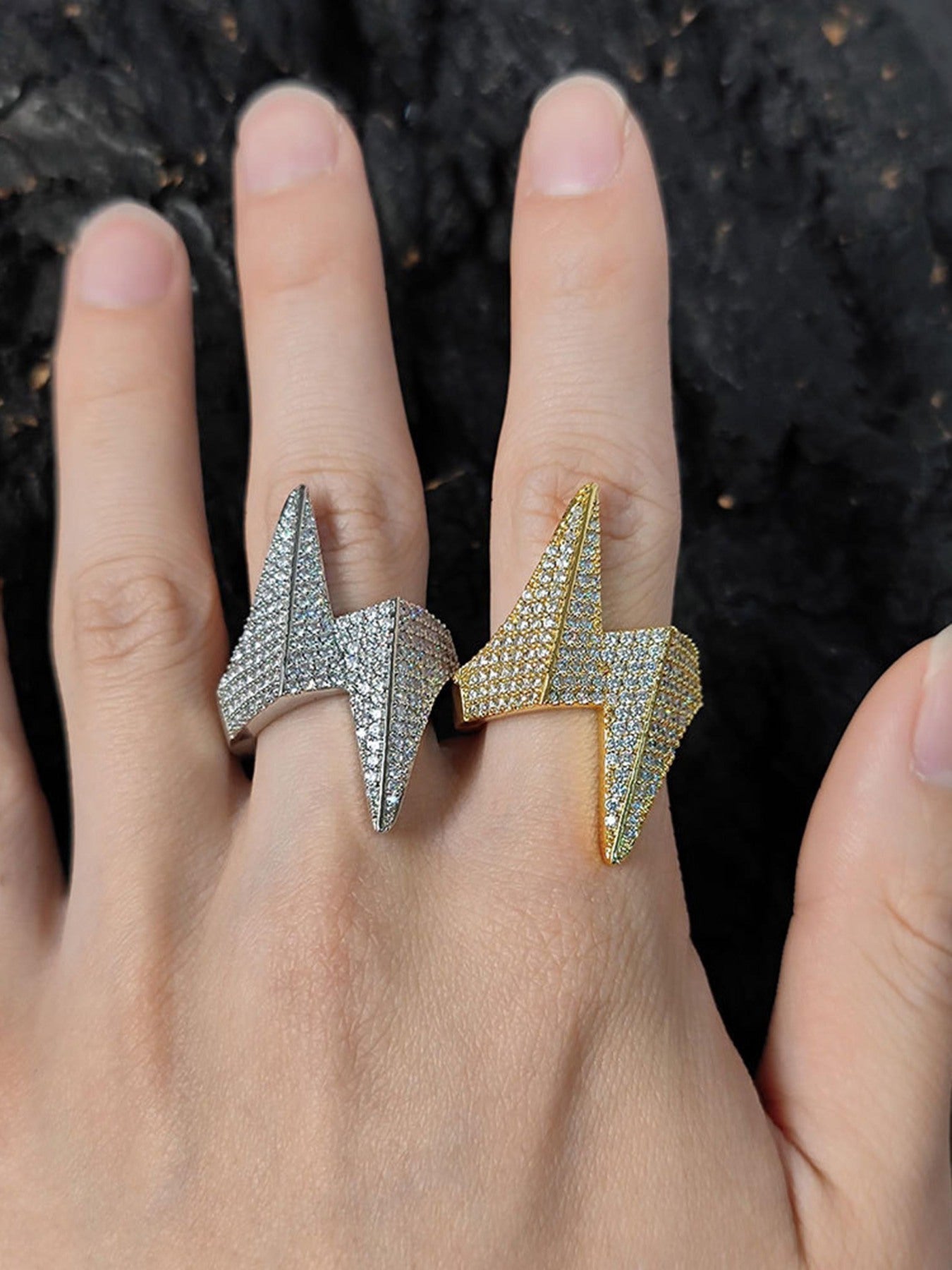 Diamond-shaped Lightning Bolt Zirconia Ring 2397